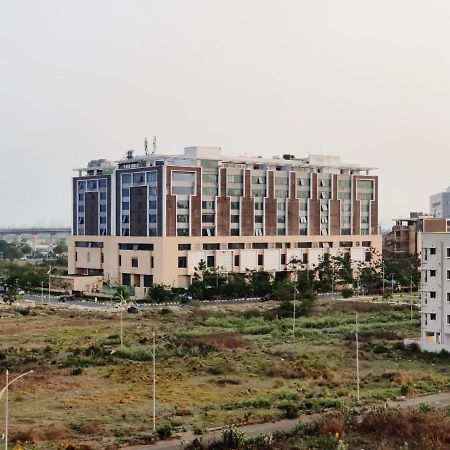 Sanjiva Suites Calcutta Eksteriør billede