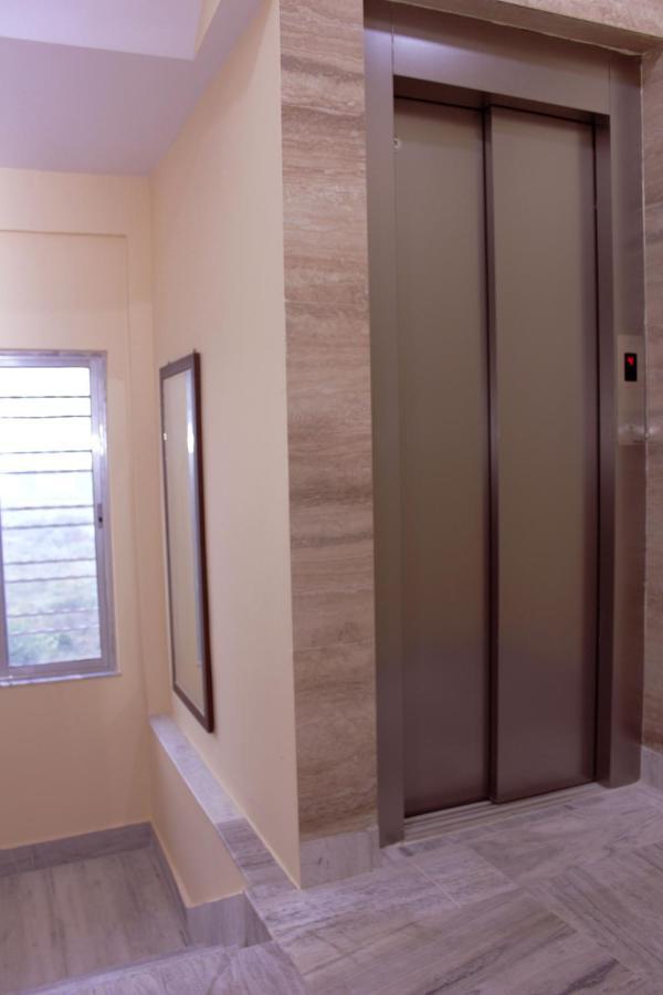 Sanjiva Suites Calcutta Eksteriør billede